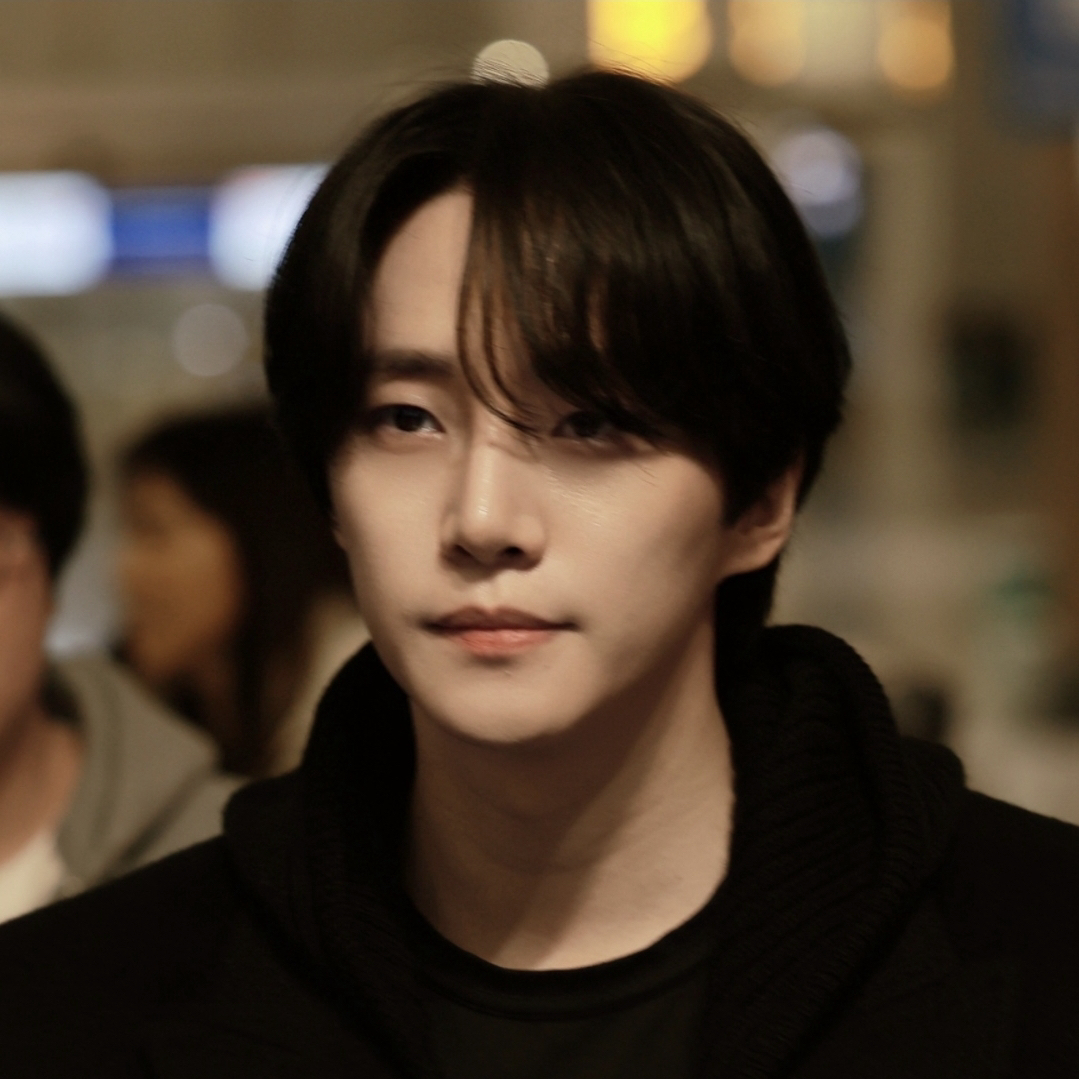 A moment captured by a fan of Lee Junho