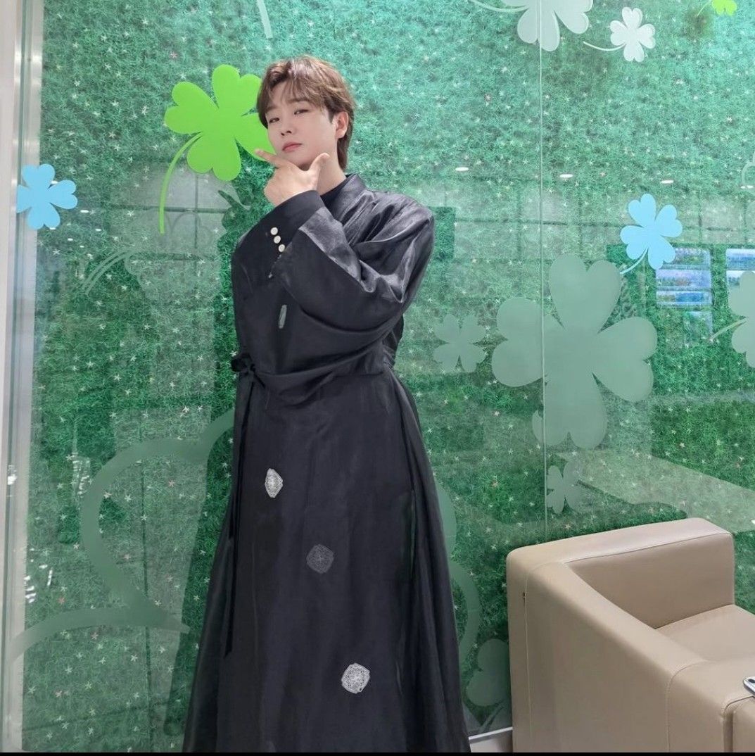 Latest photo of Song Minjun