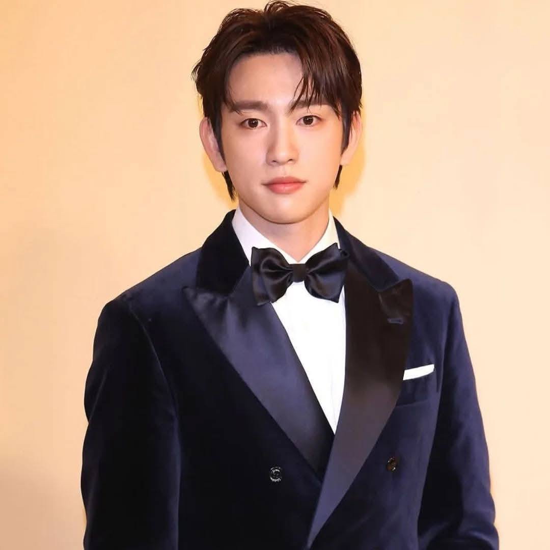 Latest photo of Park Jinyoung