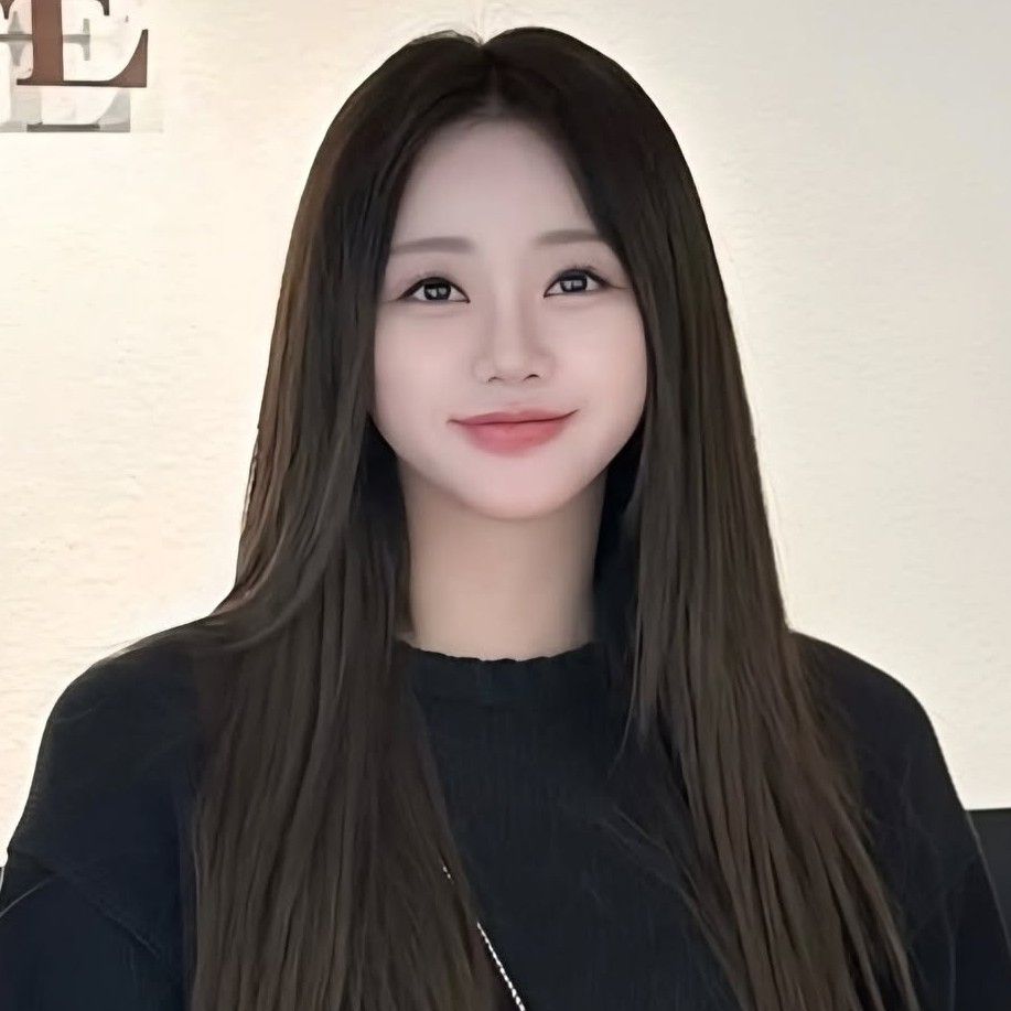 Recent activity shot of Hong Jiyoon