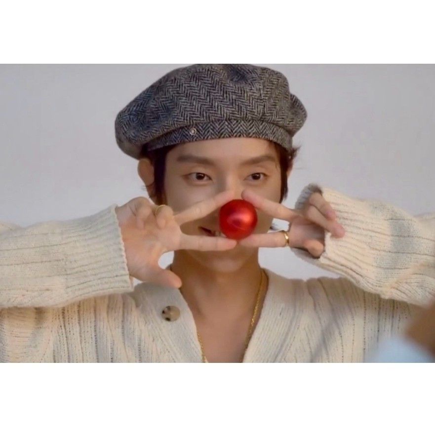 Behind-the-scenes cut of Lee Joongi