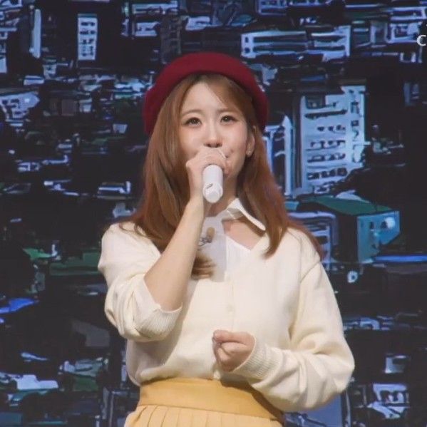 Latest photo of Oh Yujin