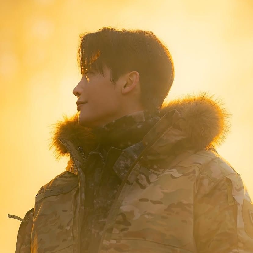 Latest photo of Lee Jongsuk