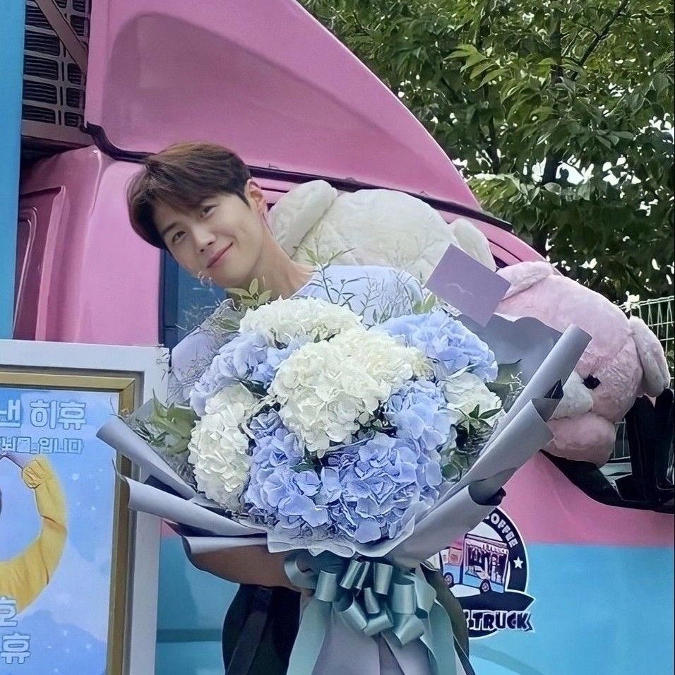 Momen yang diabadikan oleh penggemar Kim Seonho