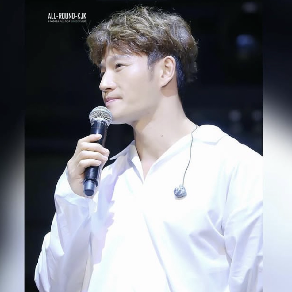 Behind-the-scenes cut of Kim Jongkook