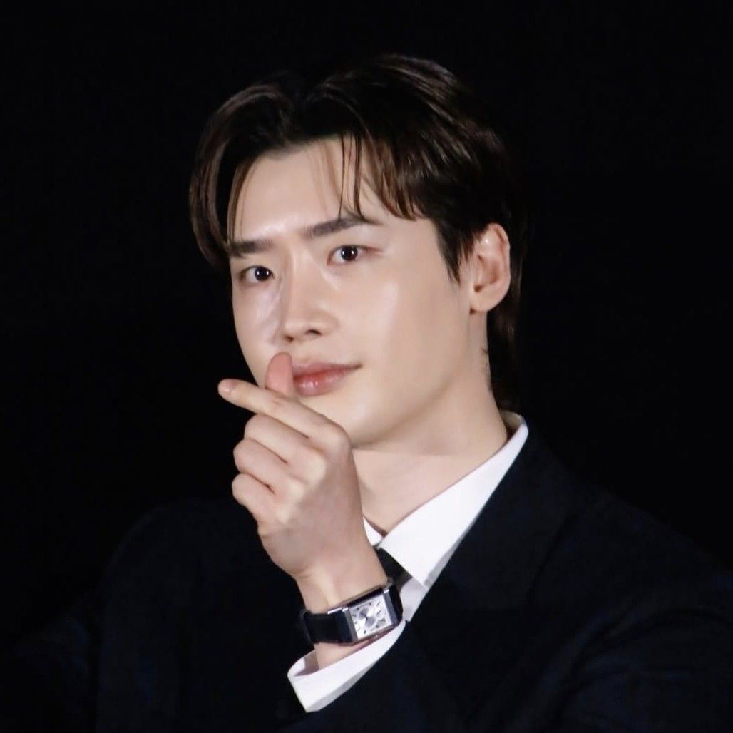 Latest photo of Lee Jongsuk