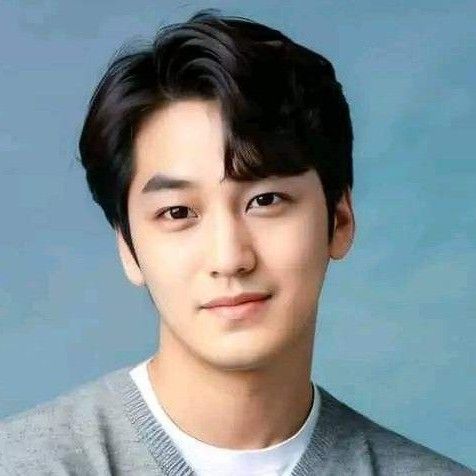 Behind-the-scenes cut of Kim Bum