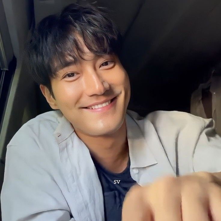 Behind-the-scenes cut of Choi Siwon