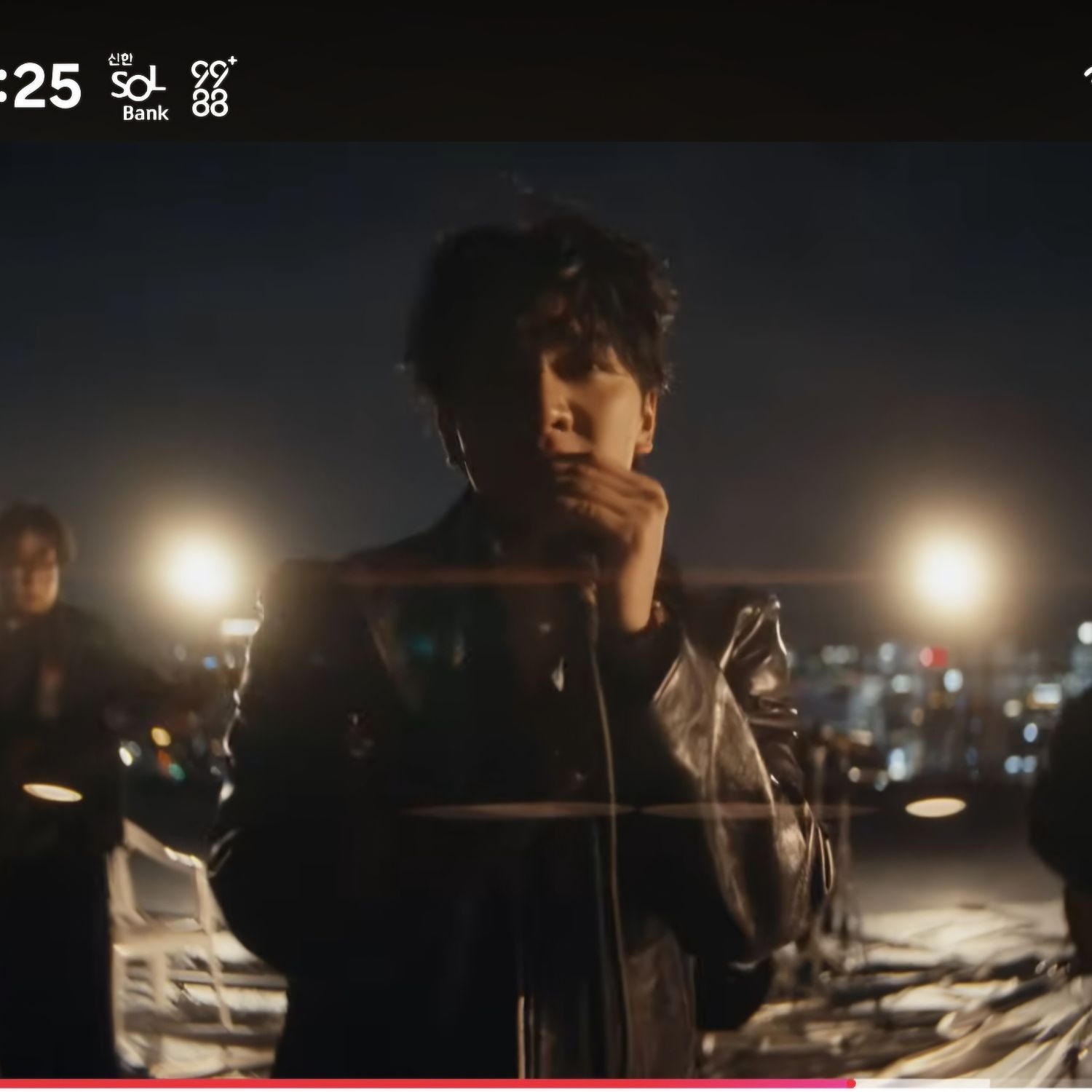 Recent activity shot of Lee Seunggi