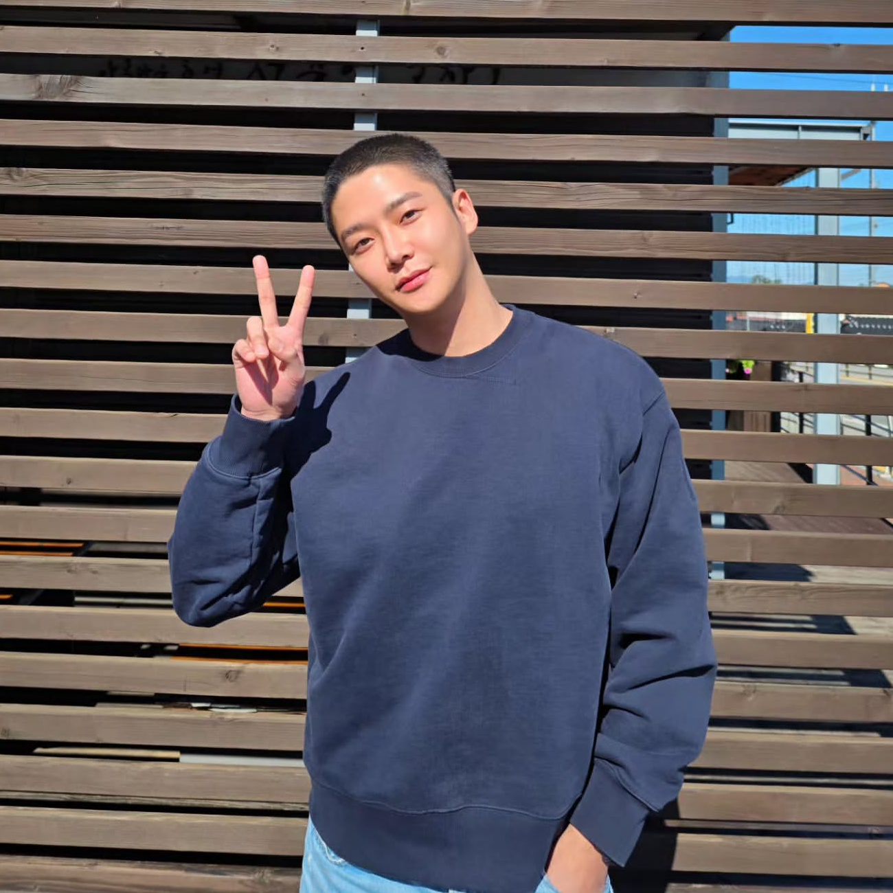 로운의 최신 사진
