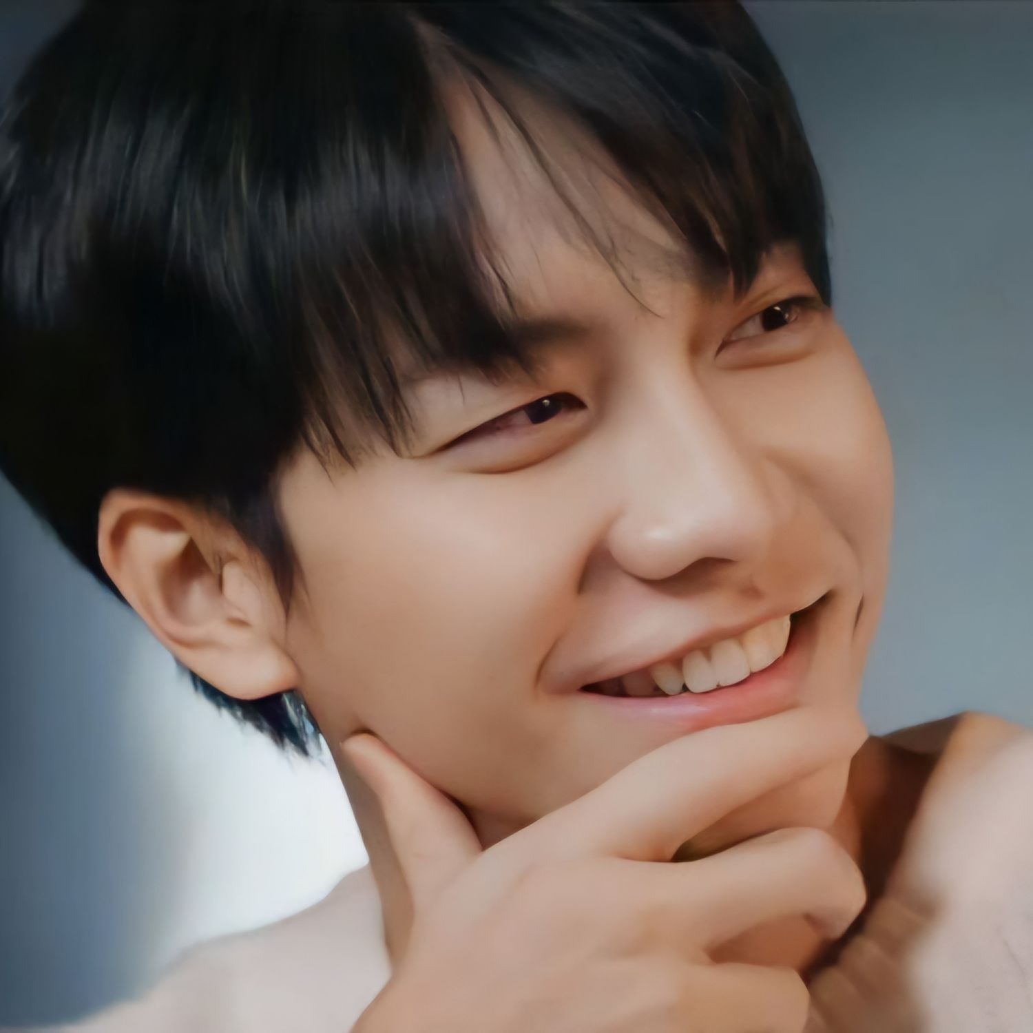 Recent activity shot of Lee Seunggi