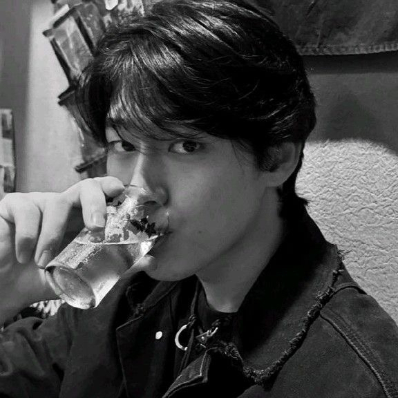 Recent activity shot of Hong Mingi