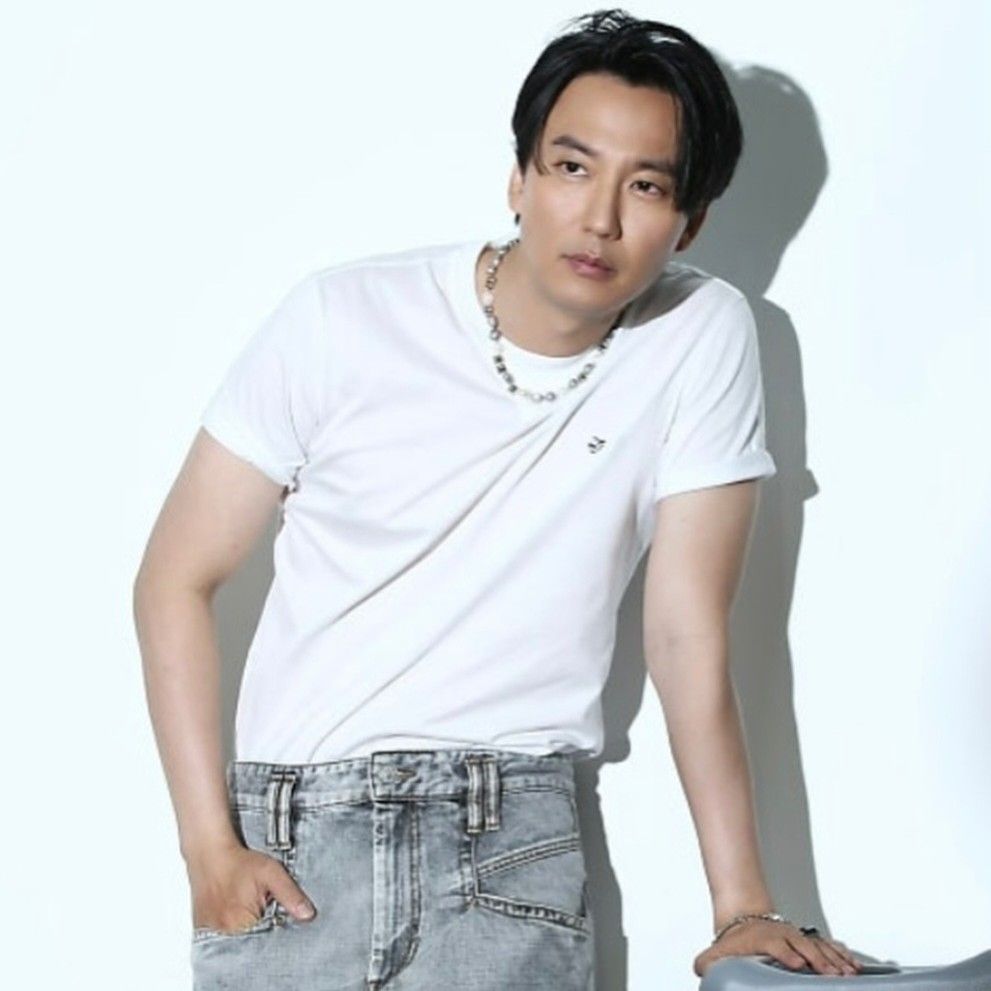 Behind-the-scenes cut of Kim Namgil