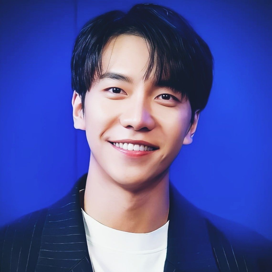 Behind-the-scenes cut of Lee Seunggi