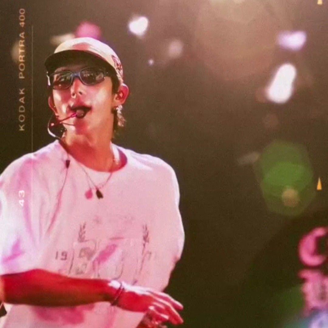 A moment captured by a fan of Lee Joongi