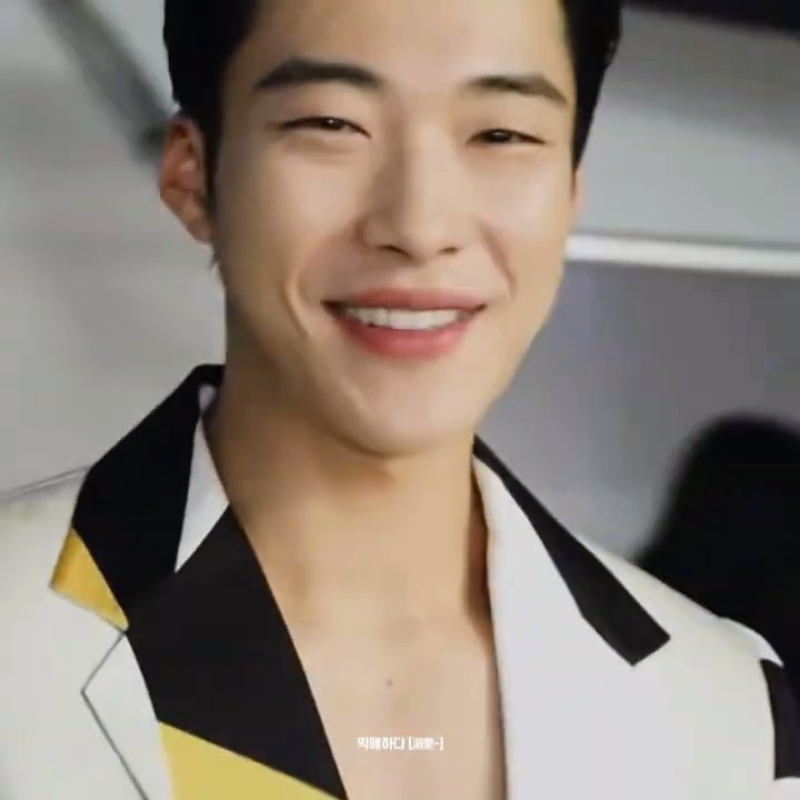Behind-the-scenes cut of Woo Dohwan