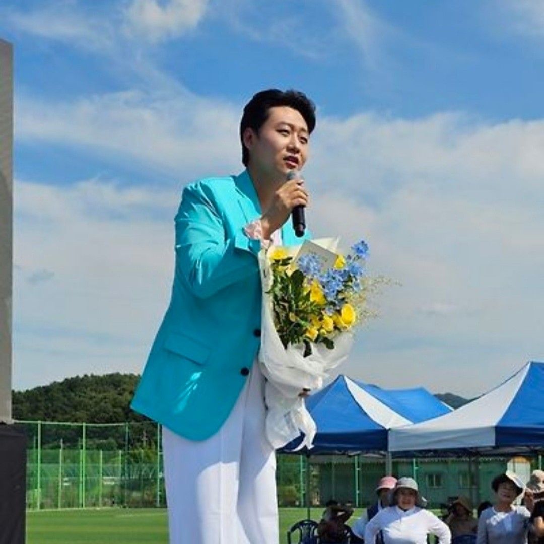 Recent activity shot of Min Soohyun