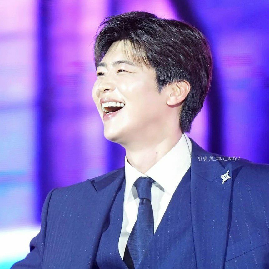 Behind-the-scenes cut of Park Jihyeon