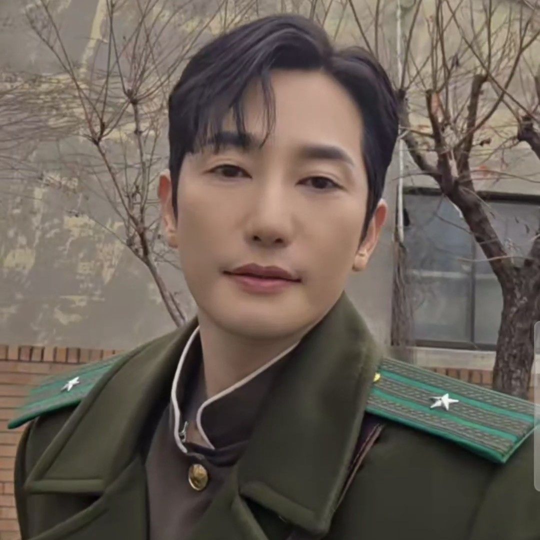 A moment captured by a fan of Park Sihoo