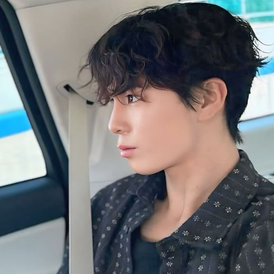 Behind-the-scenes cut of Jeong Dongwon