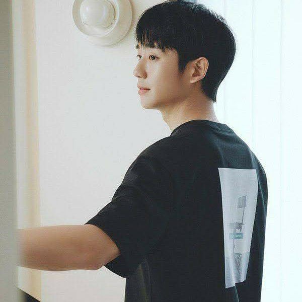 Behind-the-scenes cut of Jung Haein