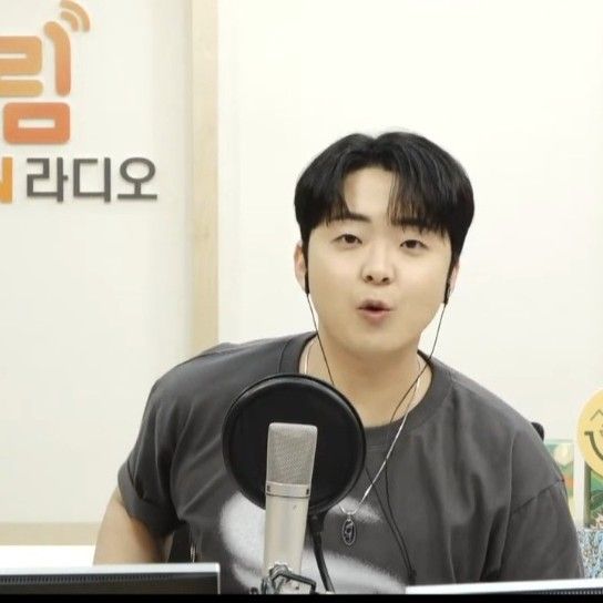 Behind-the-scenes cut of Park Minsu