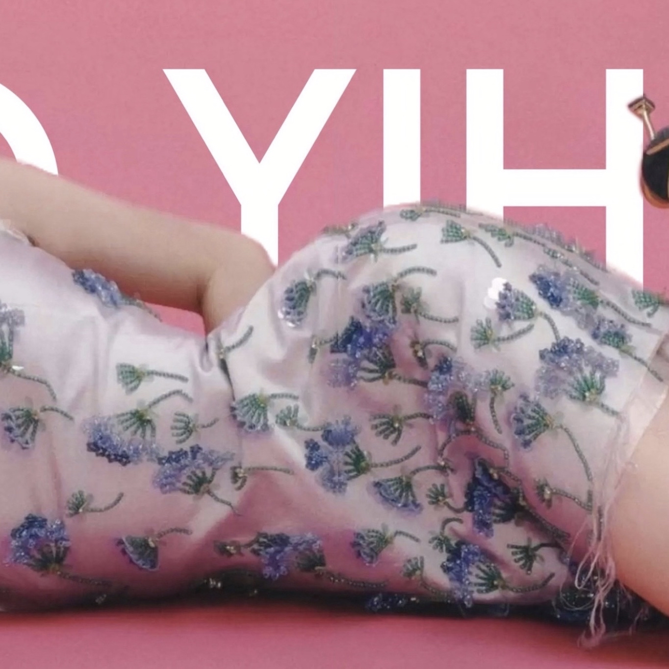 Behind-the-scenes cut of Cho Yihyun