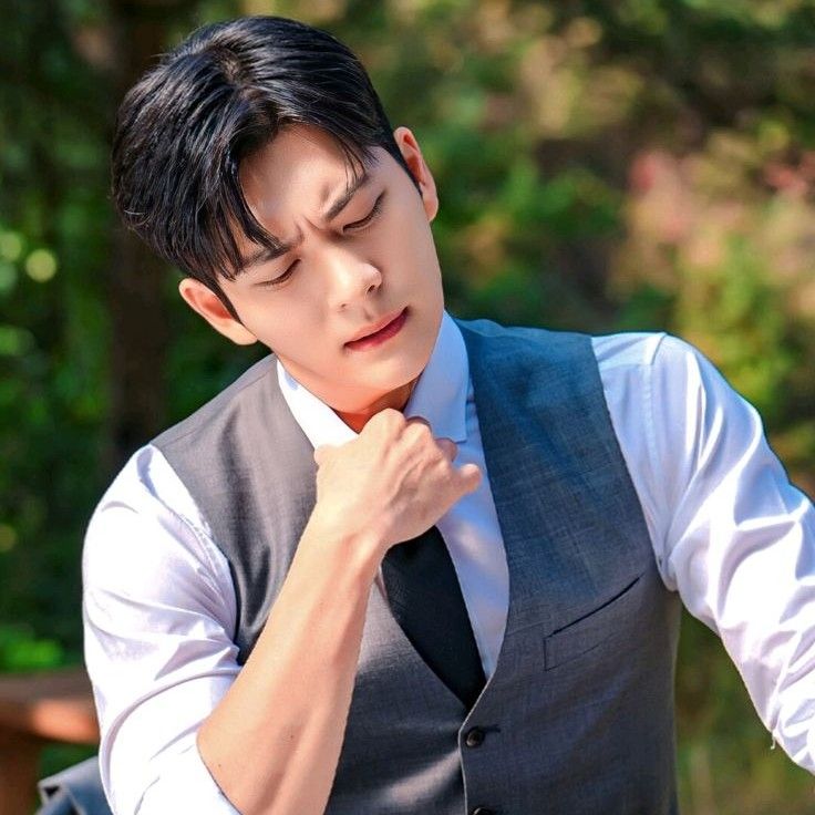 Behind-the-scenes cut of Kang Taeoh