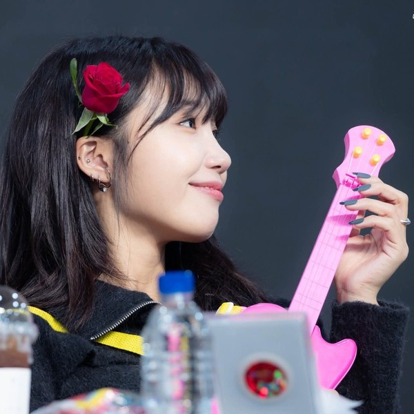 Today’s standout profile photo of Jung Eunji on Choeaedol Celeb