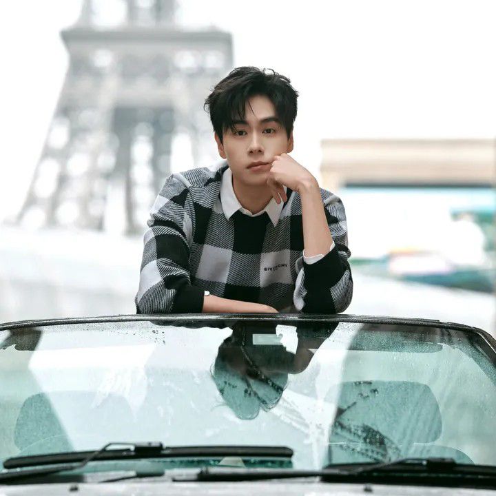 Recent activity shot of Hu Yitian
