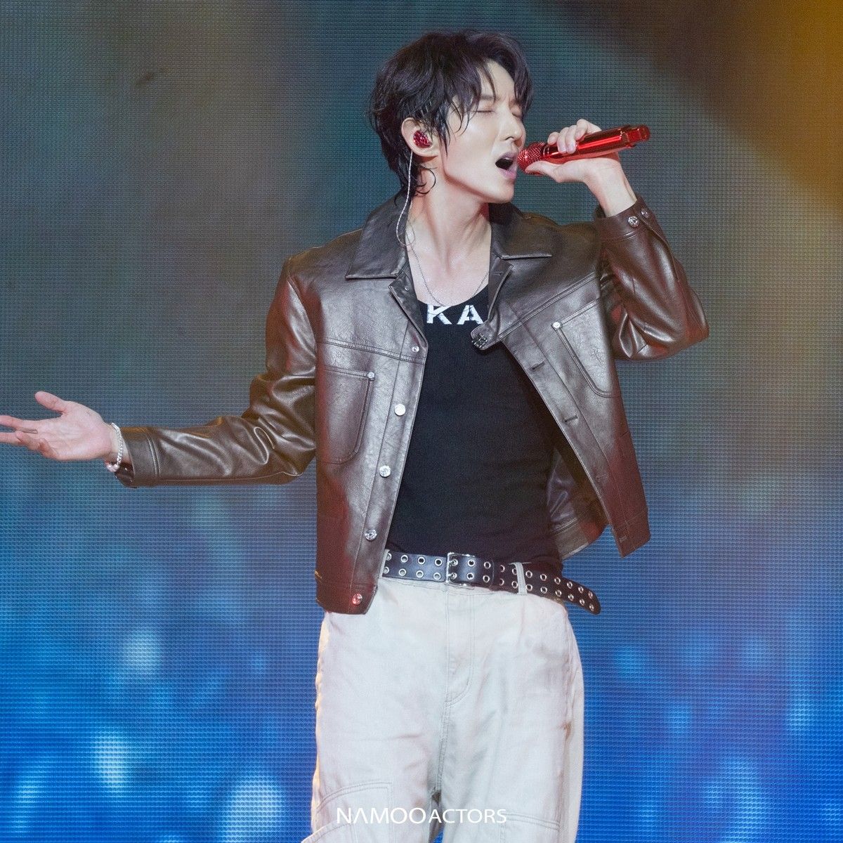 Behind-the-scenes cut of Lee Joongi