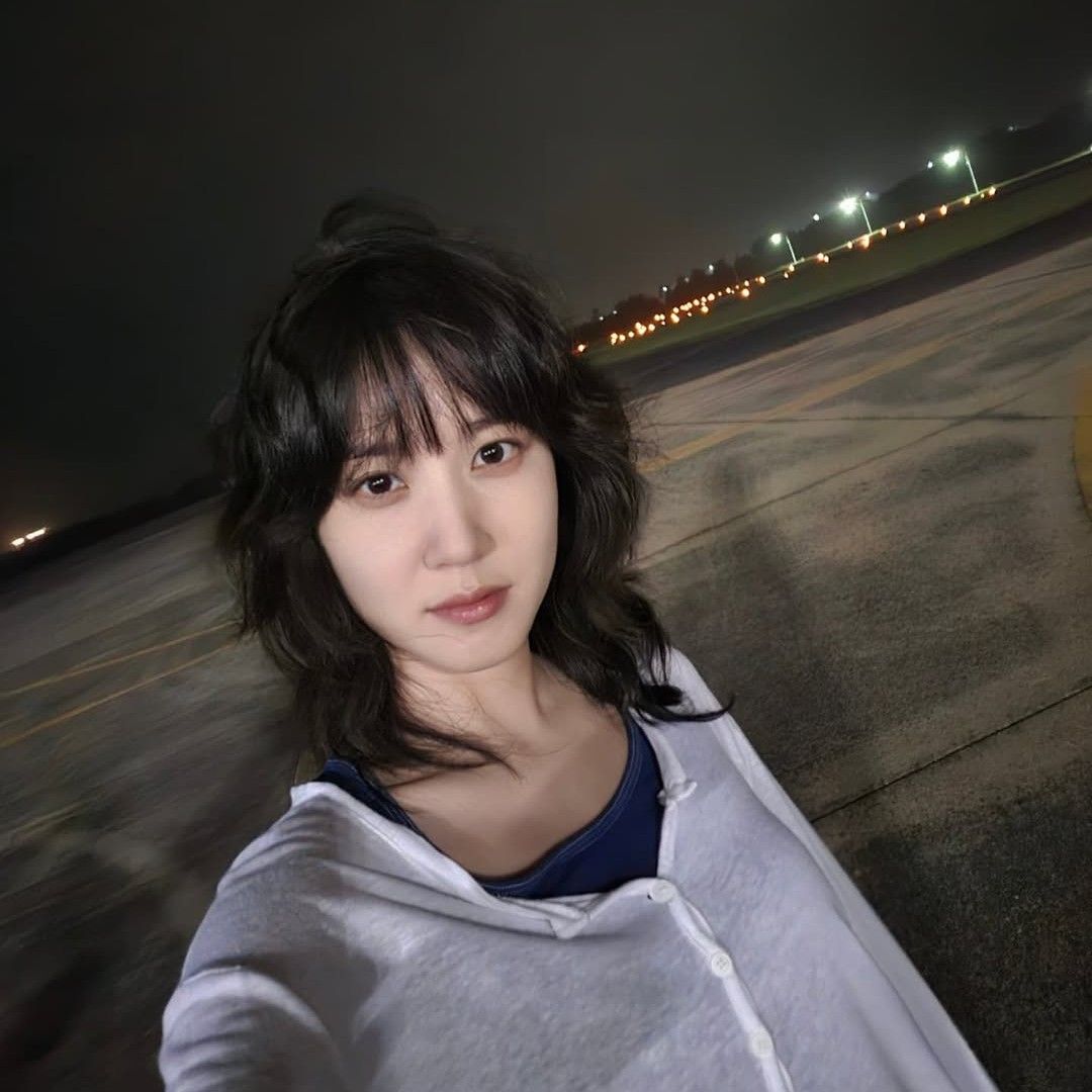 Behind-the-scenes cut of Park Eunbin