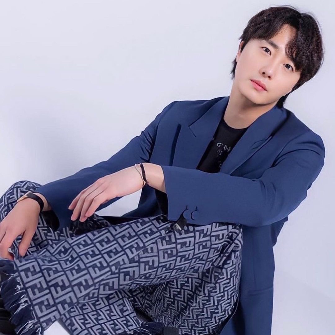 Recent activity shot of Jung Ilwoo