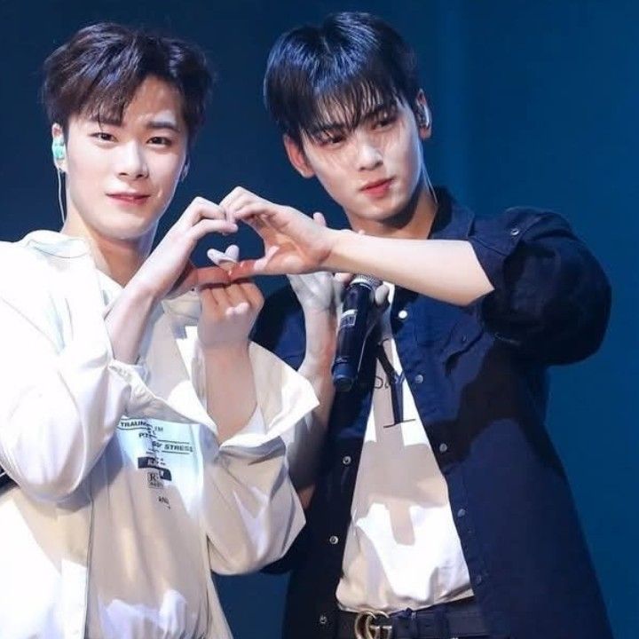 Latest photo of Cha Eunwoo