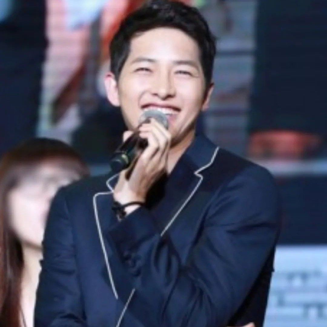 Latest photo of Song Joongki