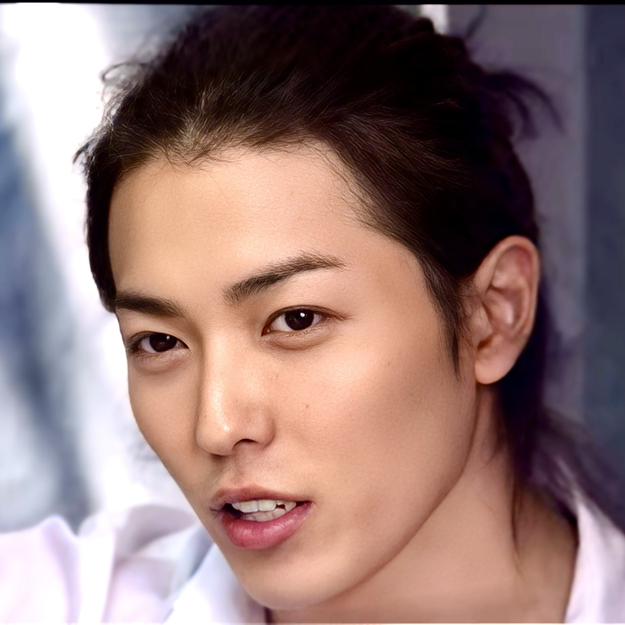 粉丝拍下的金材昱瞬间