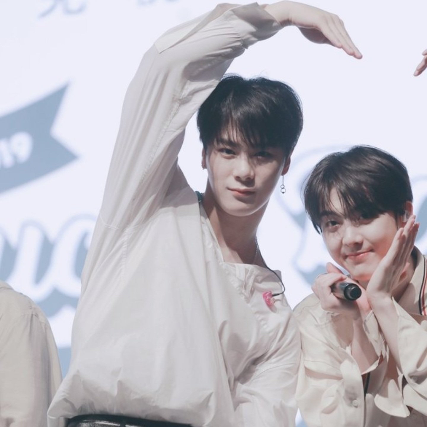A moment captured by a fan of Cha Eunwoo
