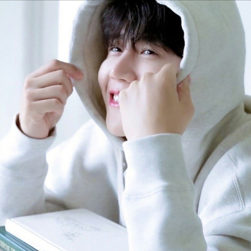 Recent activity shot of Kim Seonho