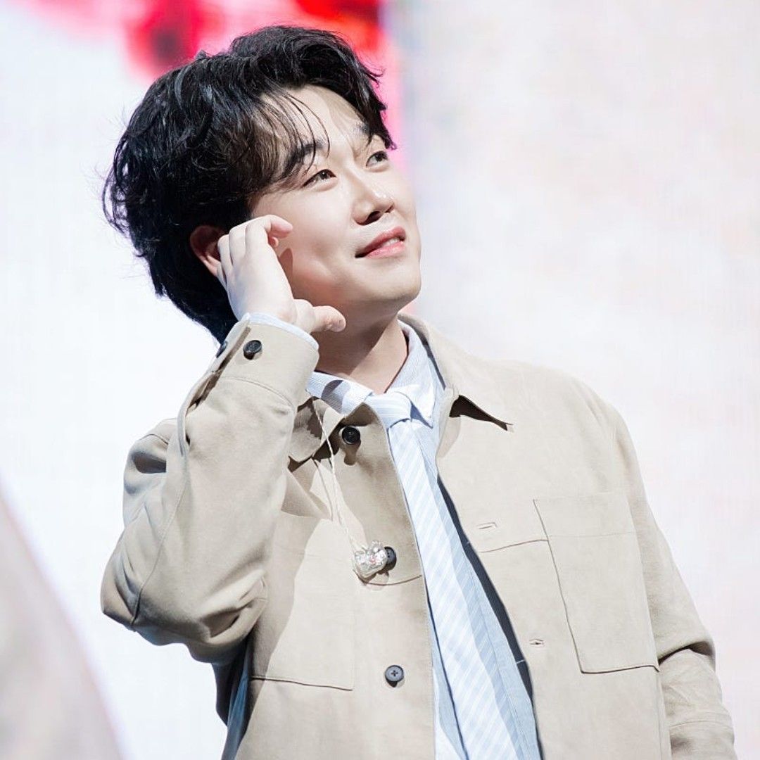 Latest photo of Hwang Youngwoong