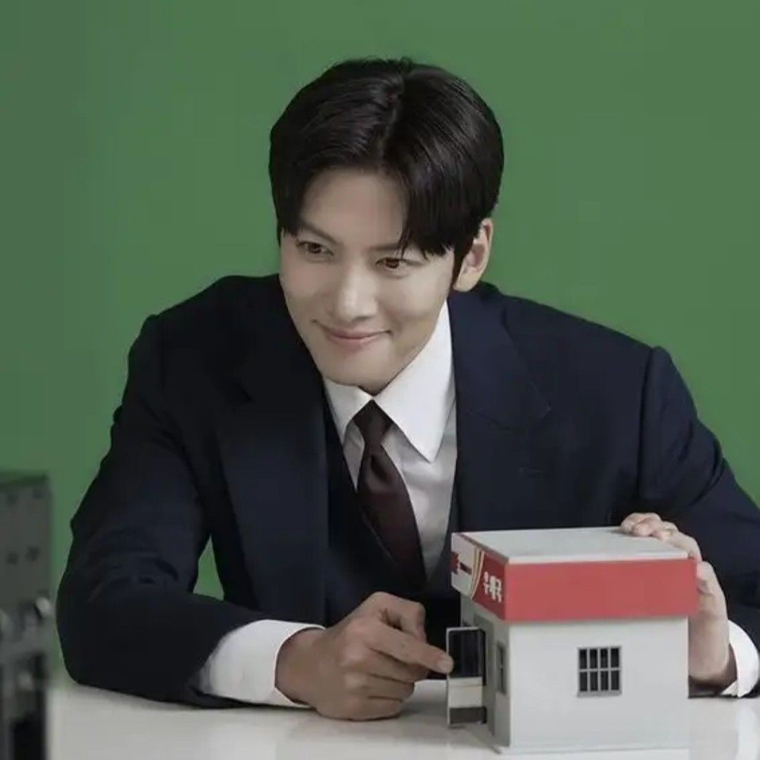 Latest photo of Ji Changwook