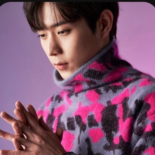 Behind-the-scenes cut of Kim Youngdae
