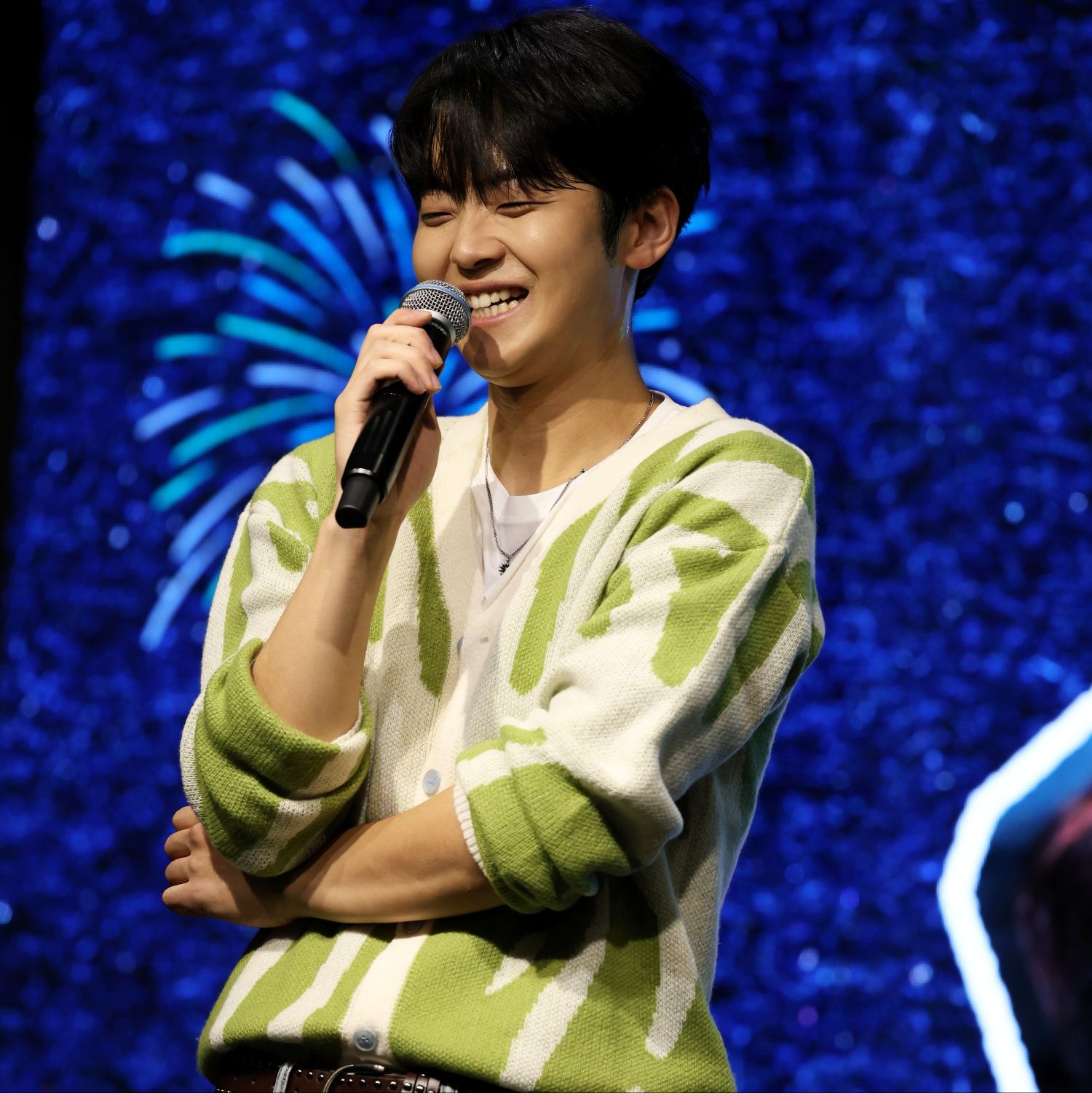 A moment captured by a fan of Park Minsu