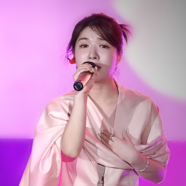 Popular profile photo of Ryu Wonjung loved by fans