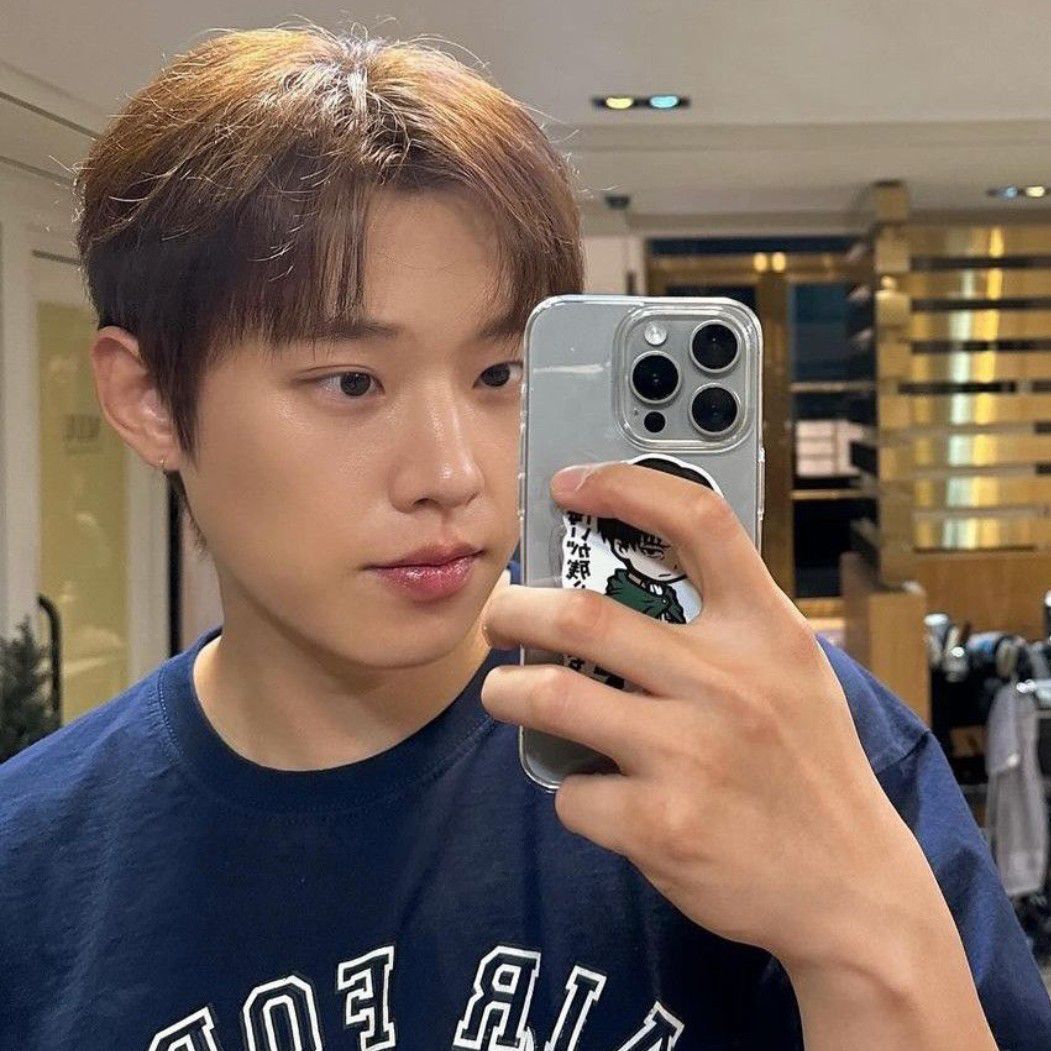 A moment captured by a fan of Kim Sungcheol
