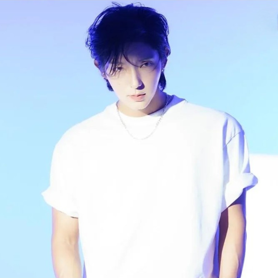 Behind-the-scenes cut of Lee Joongi