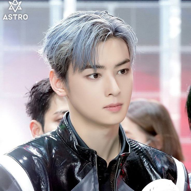 Latest photo of Cha Eunwoo