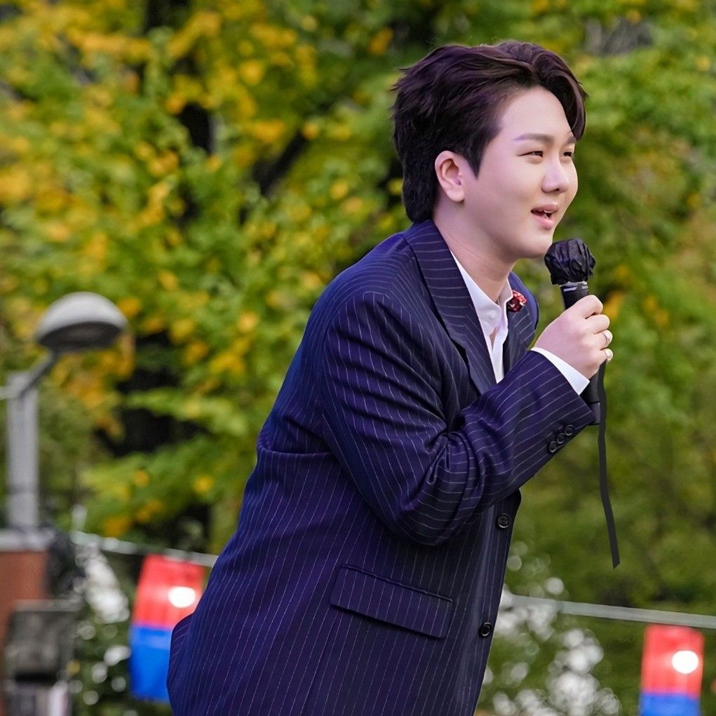 A moment captured by a fan of Kim Soochan