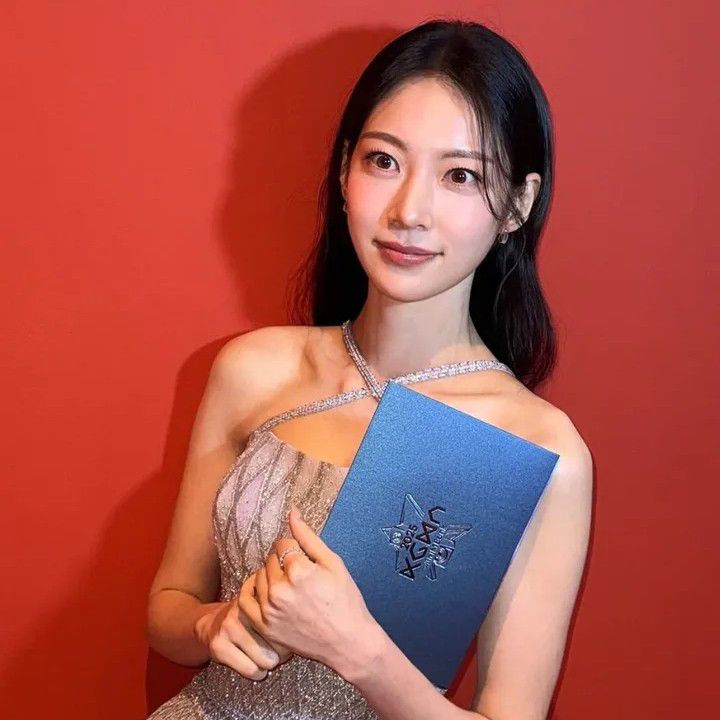 Recent activity shot of Gong Seungyeon