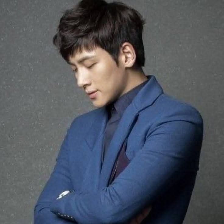 チ・チャンウクのビハインドカット