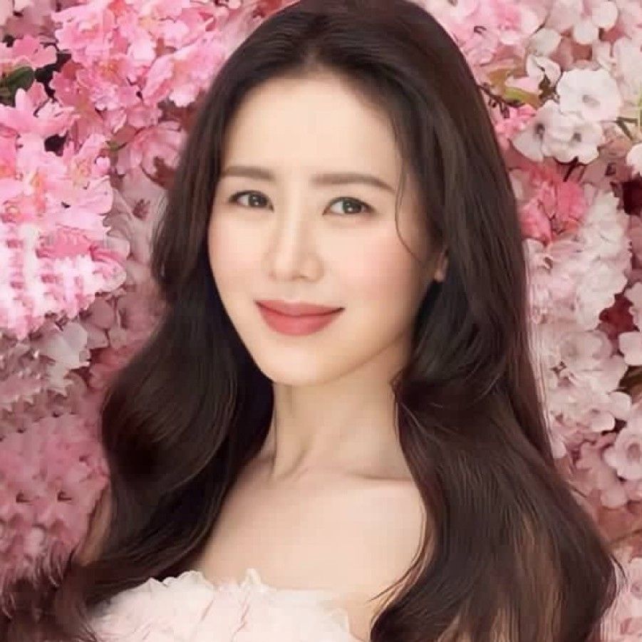Behind-the-scenes cut of Son Yejin